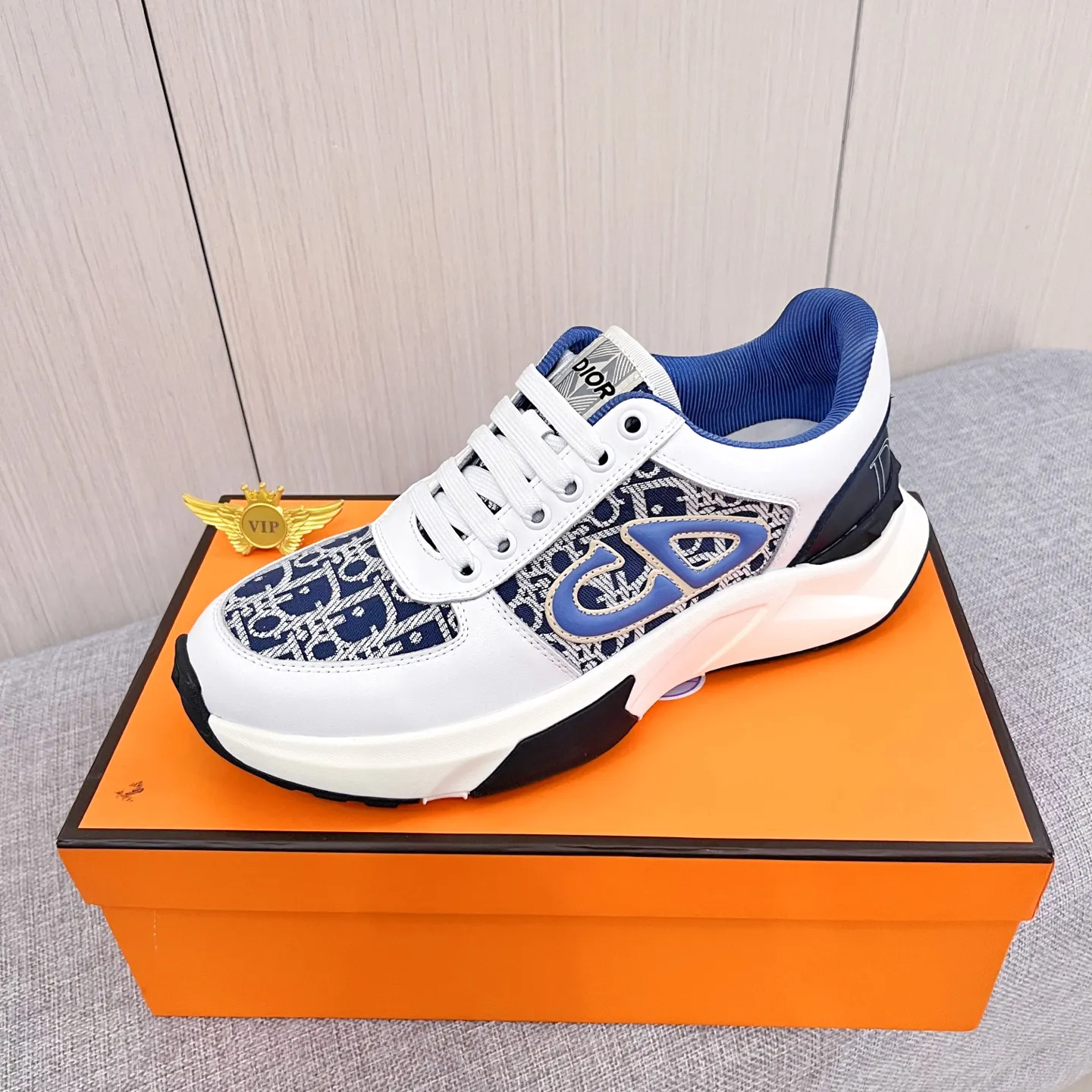 Men's Men's Shoes Men's Shoes💰 460 Men's Men's Shoes💰[Dior]🔥Men's high-end brand of shoes official website 1:1 latest masterpiece: the upper is made of Italian imported first-layer cowhide with a comfortable and breathable lining➕original non-slip and wear-resistant outsole🔥, making walking more convenient and comfortable! An exclusive new model, a stunning work, a beautiful 1:1 replica [color] compared to the official quality! Create a fashionable personality to set off your uniqueness! A must-have for trendy men! Classic🔥Size: 38-44 Color: 🔥Multiple colors available🔥